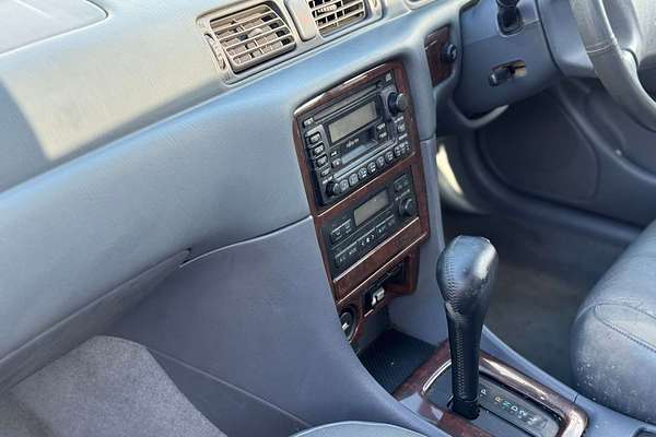 2000 Toyota Vienta Grande MCV20R