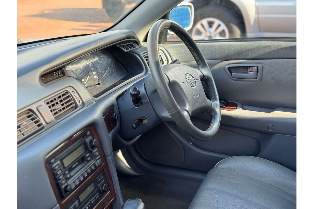 2000 Toyota Vienta Grande MCV20R