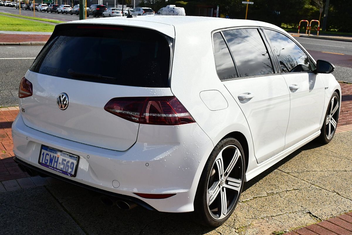 2015 Volkswagen Golf R 7