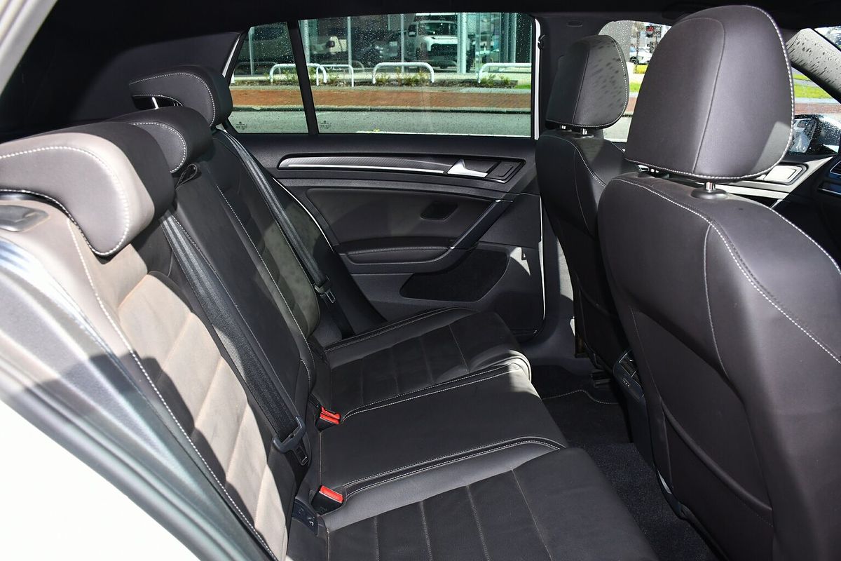 2015 Volkswagen Golf R 7