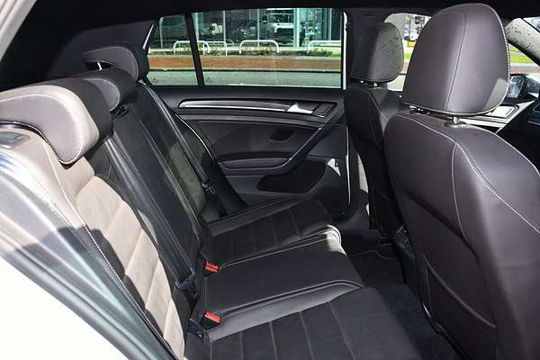 2015 Volkswagen Golf R 7