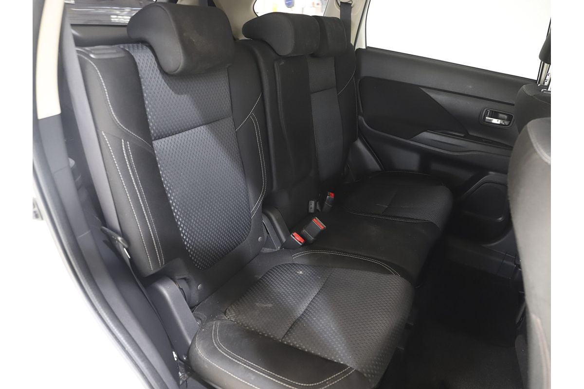 2019 Mitsubishi Outlander ES ZL