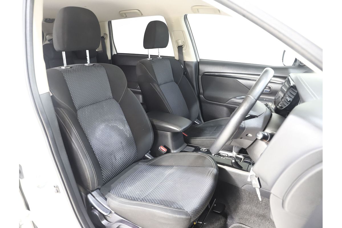 2019 Mitsubishi Outlander ES ZL