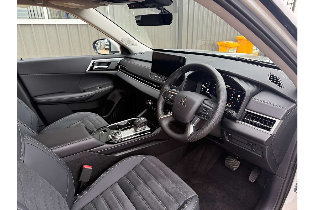 2025 Mitsubishi Outlander Aspire ZM
