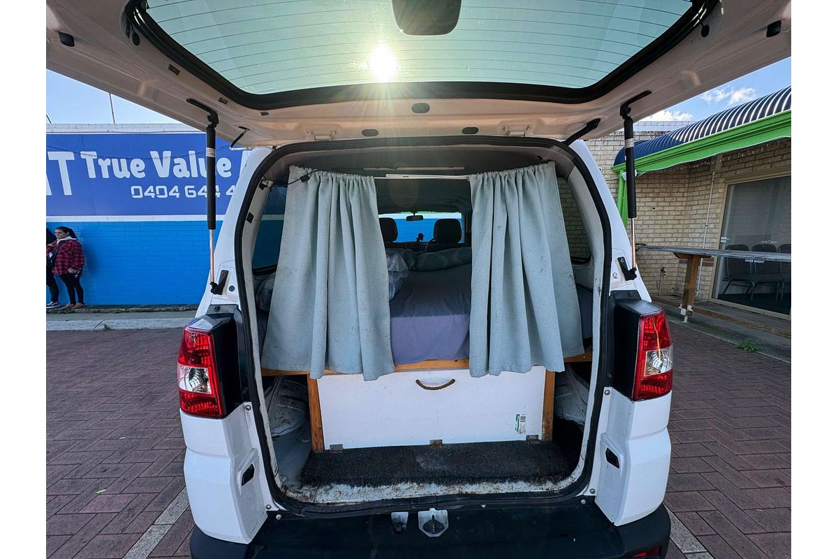 2011 Suzuki APV