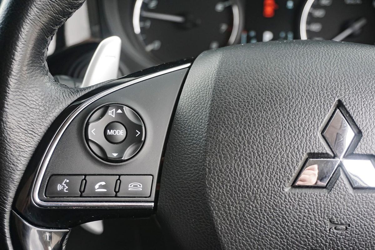2016 Mitsubishi Outlander XLS ZK