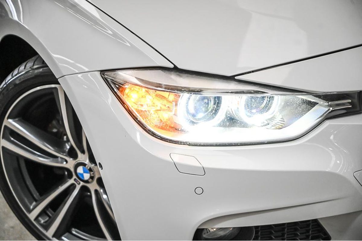 2015 BMW 3 Series 316i Sport Line F30