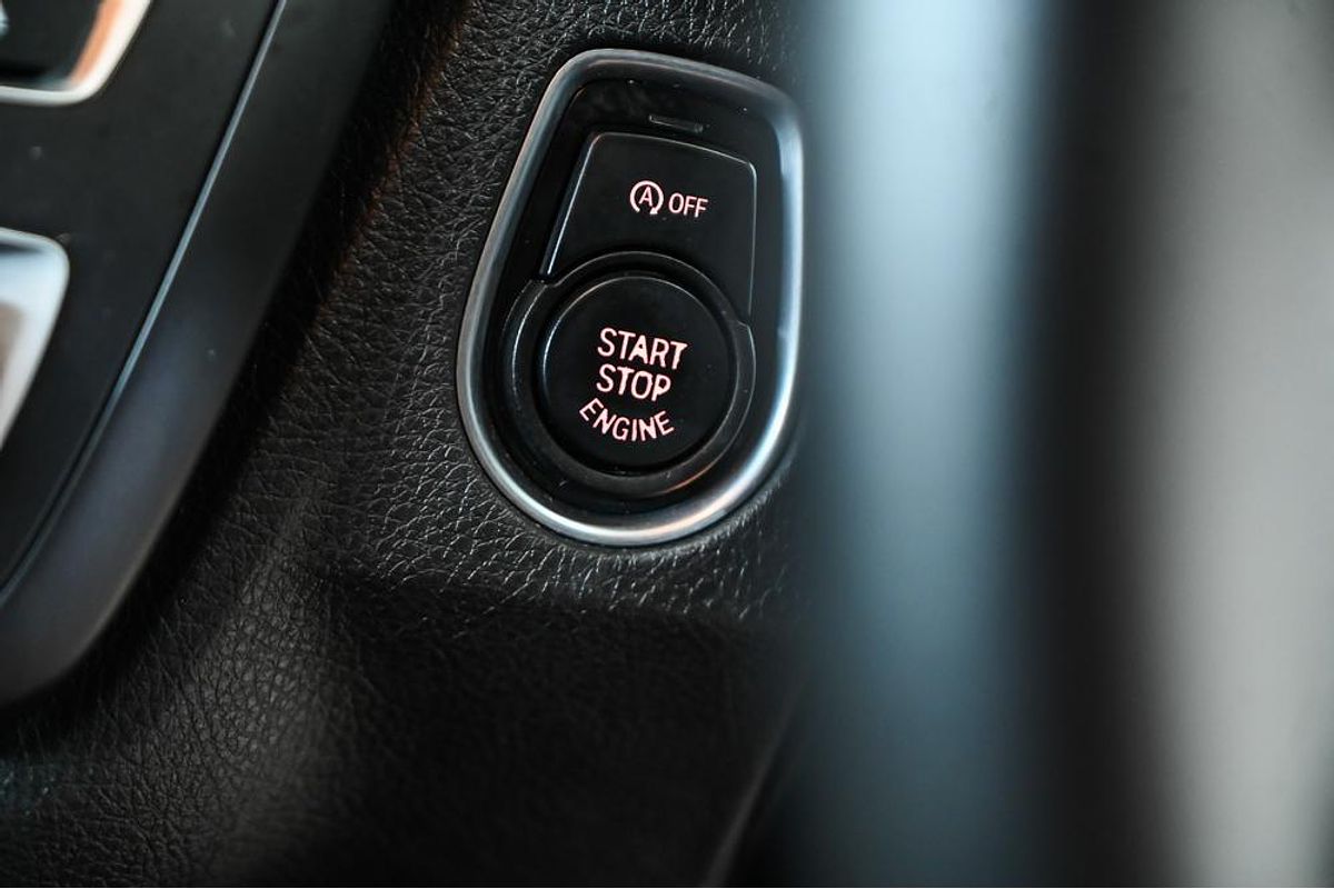 2015 BMW 3 Series 316i Sport Line F30