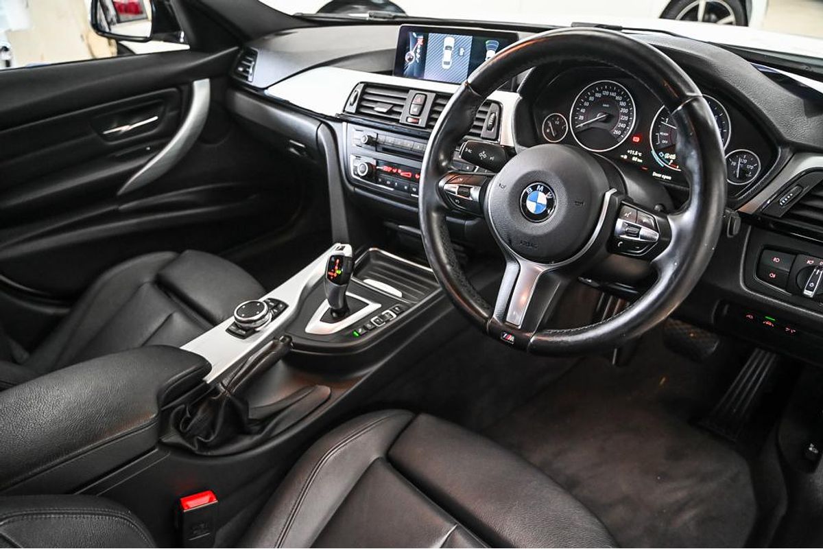 2015 BMW 3 Series 316i Sport Line F30