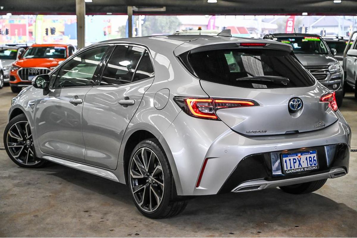2020 Toyota Corolla ZR Hybrid ZWE211R