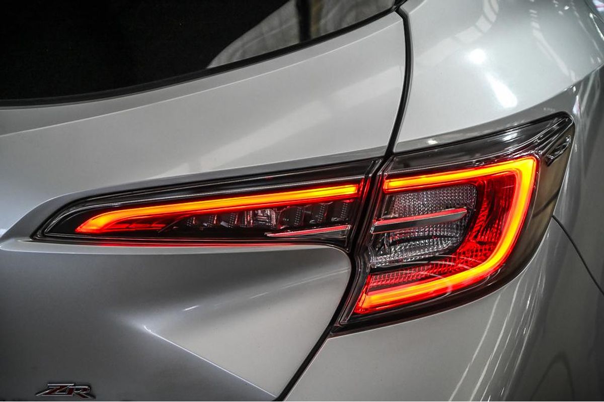 2020 Toyota Corolla ZR Hybrid ZWE211R