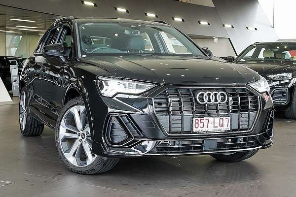 2024 Audi Q3 40 TFSI S line F3