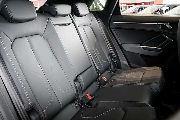 2024 Audi Q3 40 TFSI S line F3