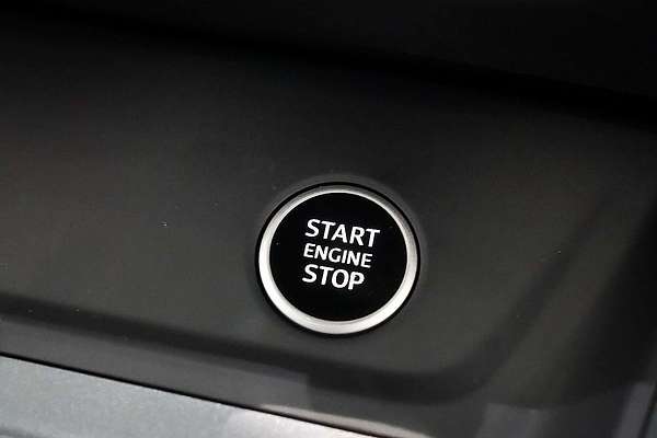 2024 Audi Q3 40 TFSI S line F3