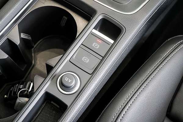 2024 Audi Q3 40 TFSI S line F3