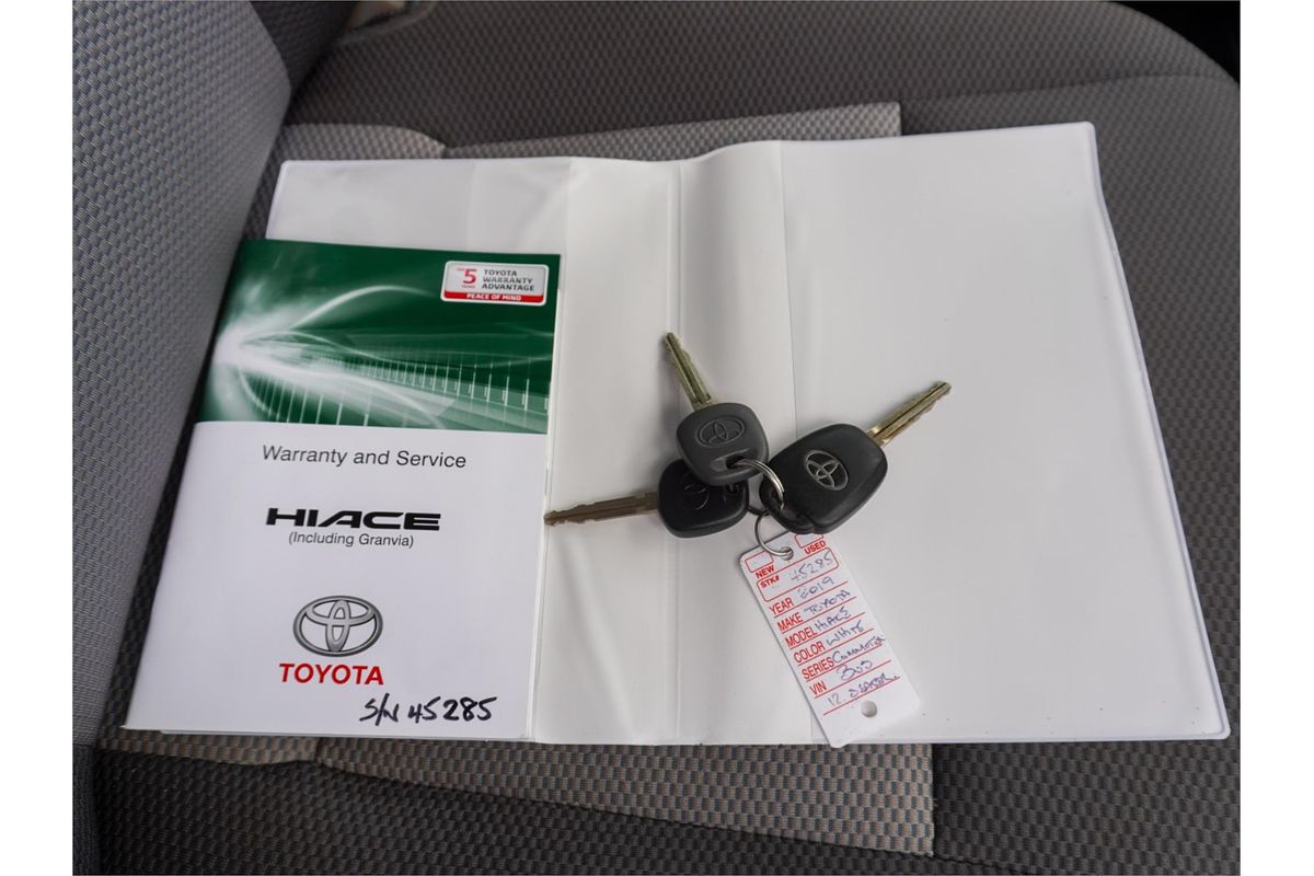 2019 Toyota Hiace Commuter GDH322R