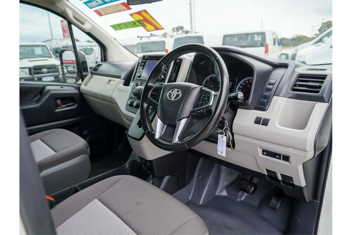 2019 Toyota Hiace Commuter GDH322R