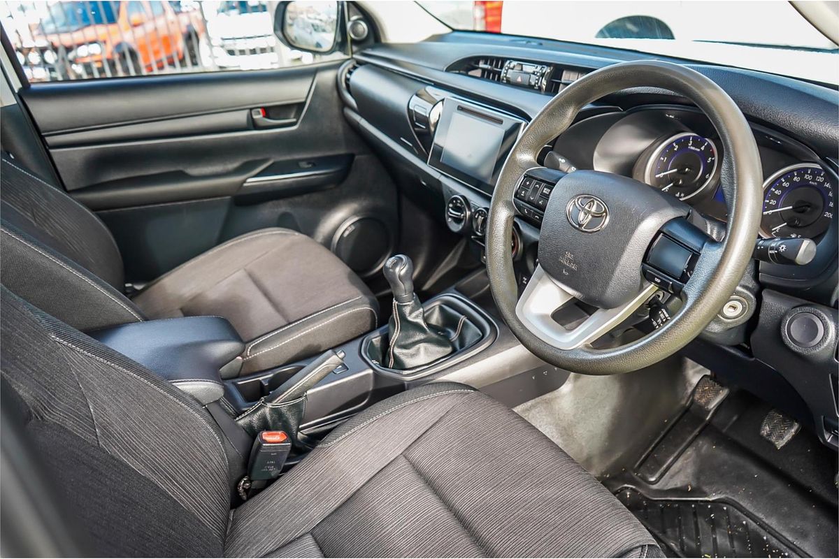 2018 Toyota Hilux SR GUN126R 4X4