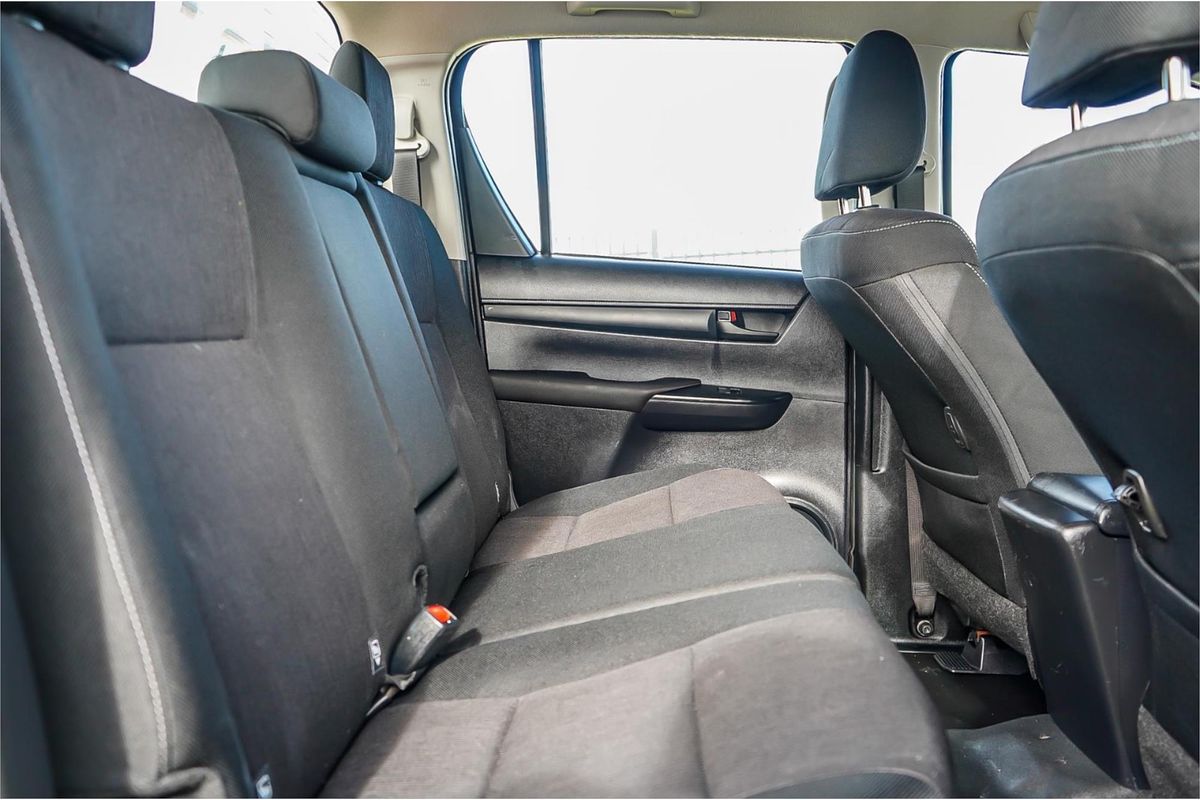 2018 Toyota Hilux SR GUN126R 4X4