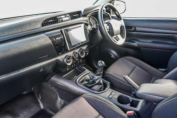2018 Toyota Hilux SR GUN126R 4X4