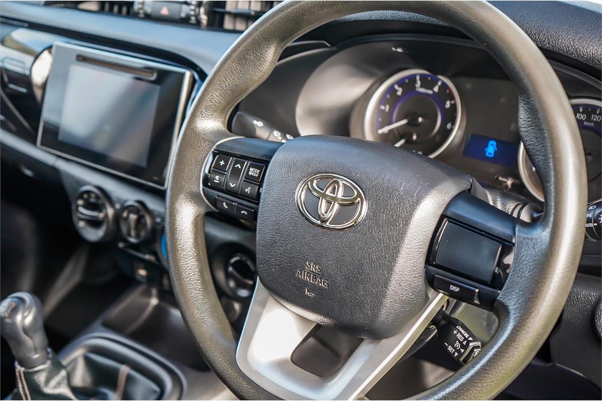 2018 Toyota Hilux SR GUN126R 4X4