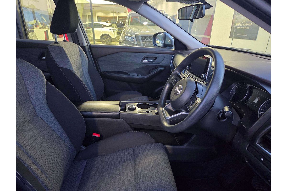 2024 Nissan X-TRAIL ST T33