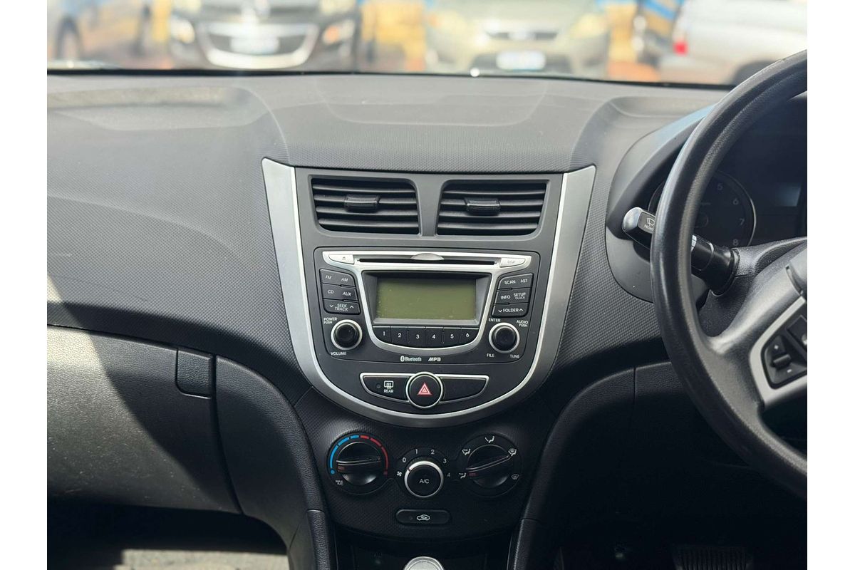2012 Hyundai Accent Active RB