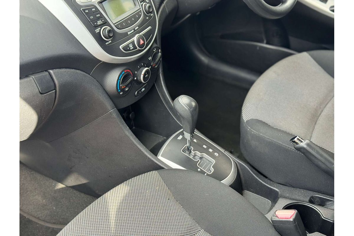 2012 Hyundai Accent Active RB