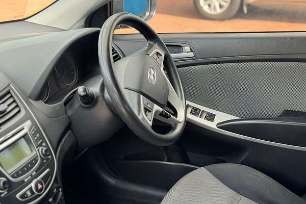 2012 Hyundai Accent Active RB