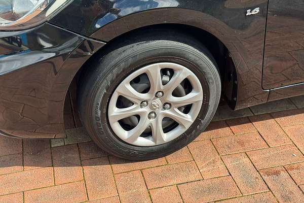2012 Hyundai Accent Active RB
