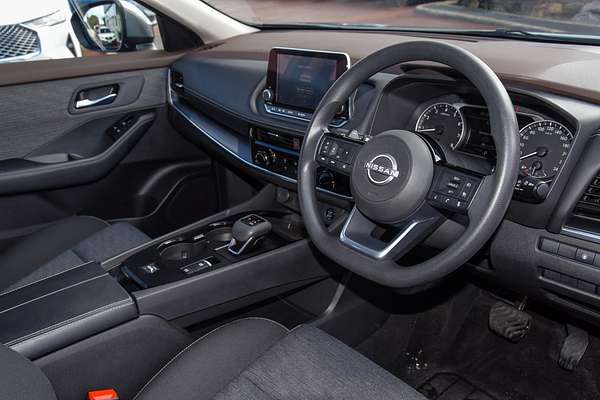 2024 Nissan X-TRAIL ST T33