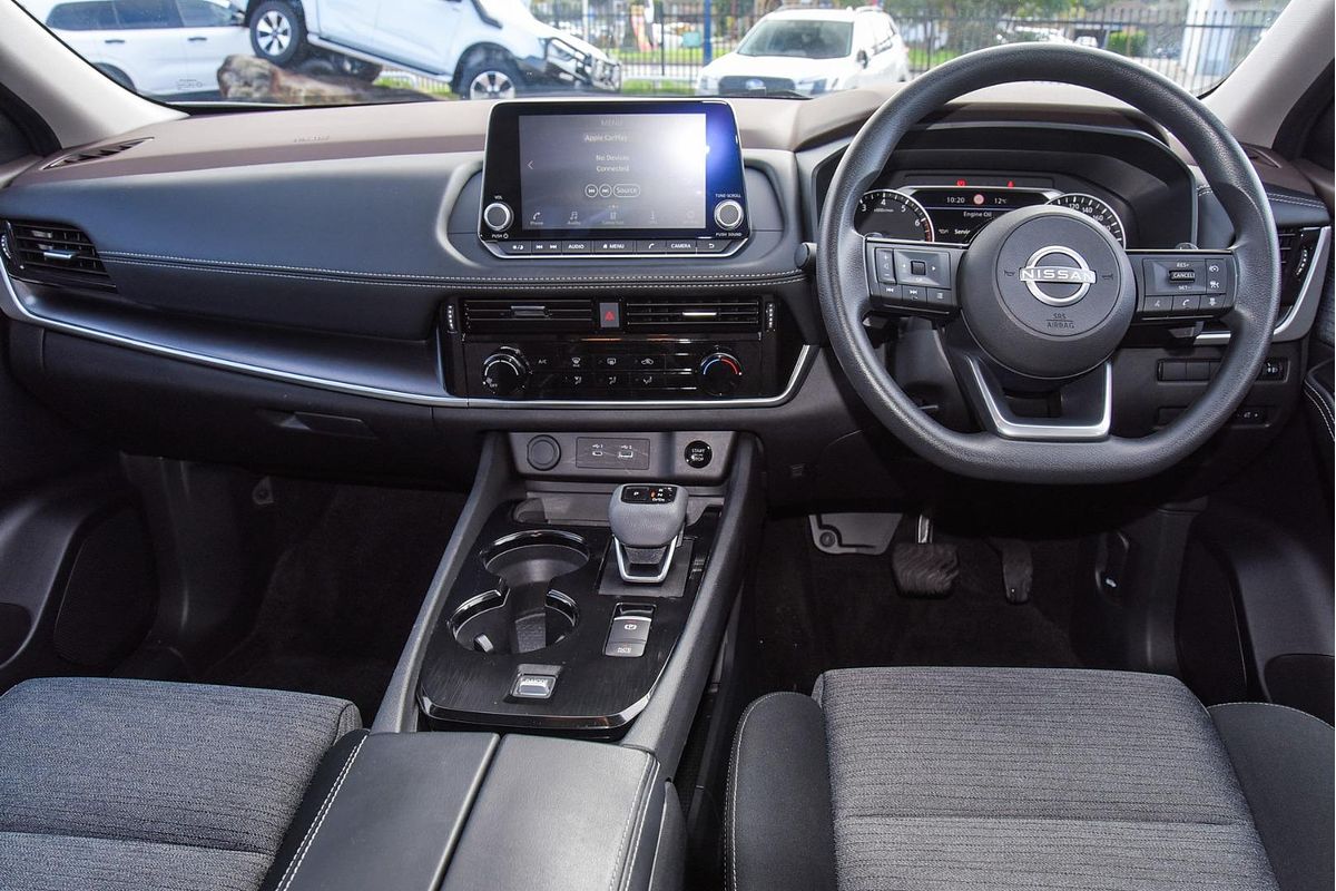 2024 Nissan X-TRAIL ST T33