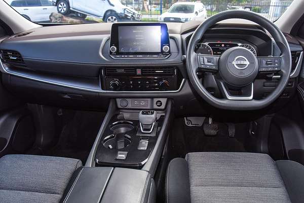 2024 Nissan X-TRAIL ST T33