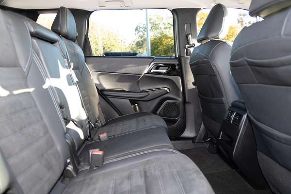 2023 Mitsubishi Outlander Aspire ZM