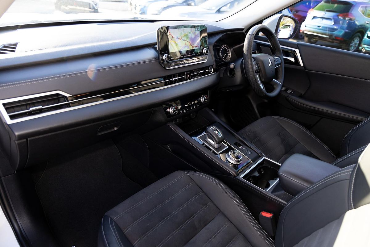 2023 Mitsubishi Outlander Aspire ZM