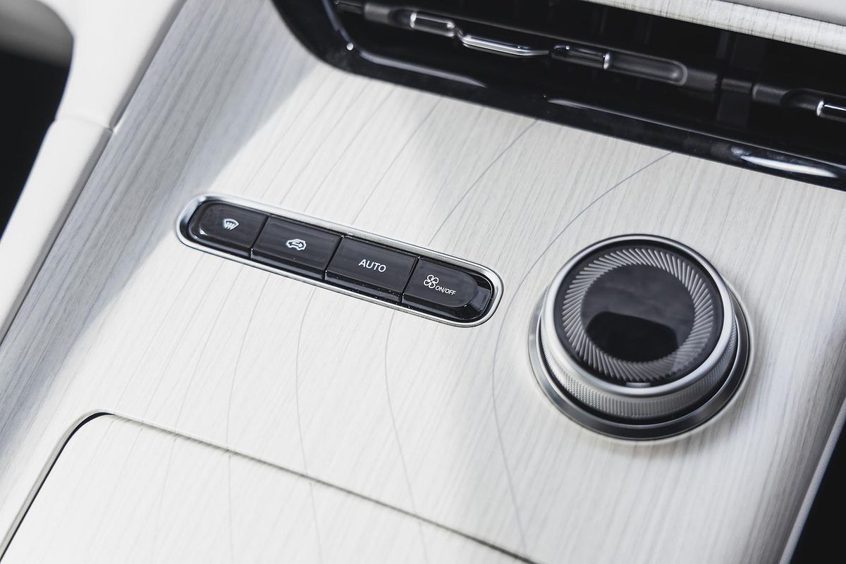2025 Geely EX5 Inspire E245