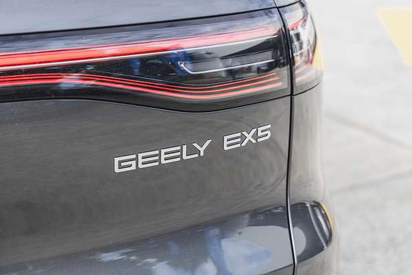 2025 Geely EX5 Inspire E245