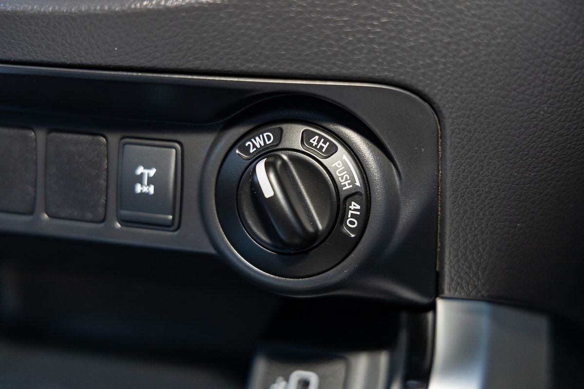 2019 Nissan Navara ST D23 Series 4 4X4