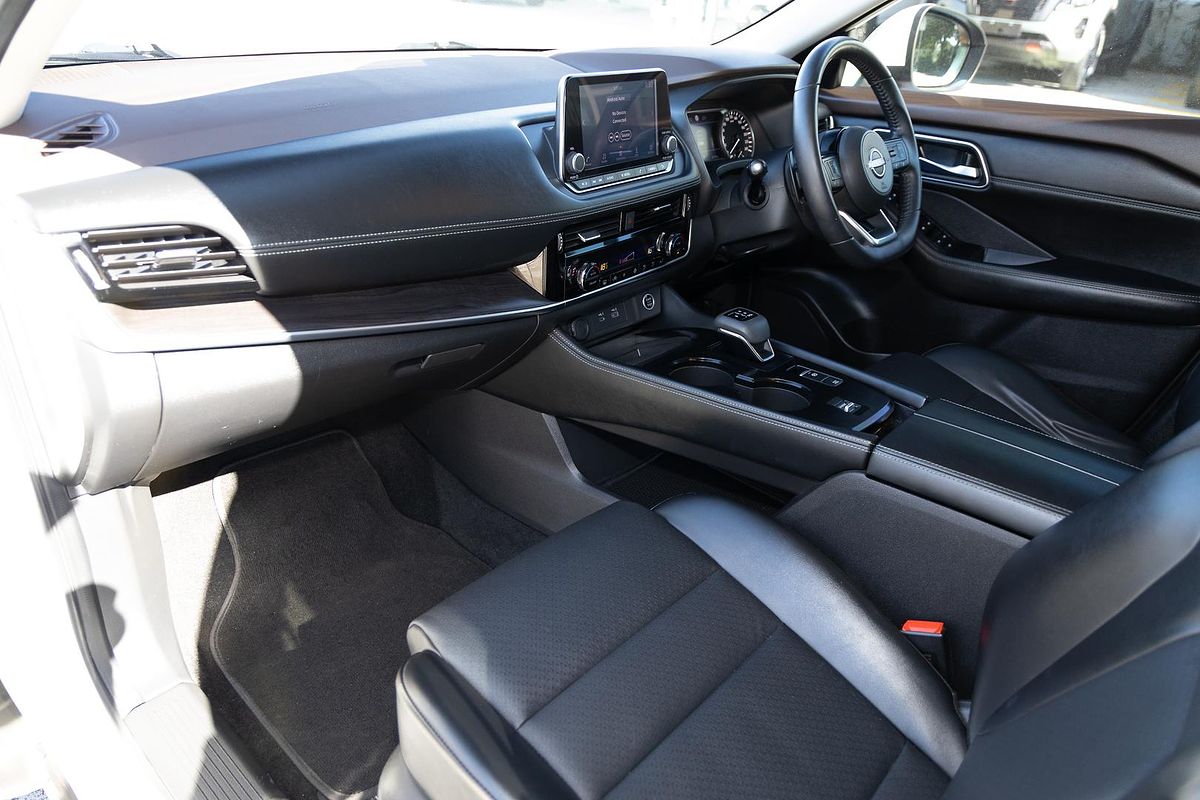 2023 Nissan X-TRAIL ST-L T33