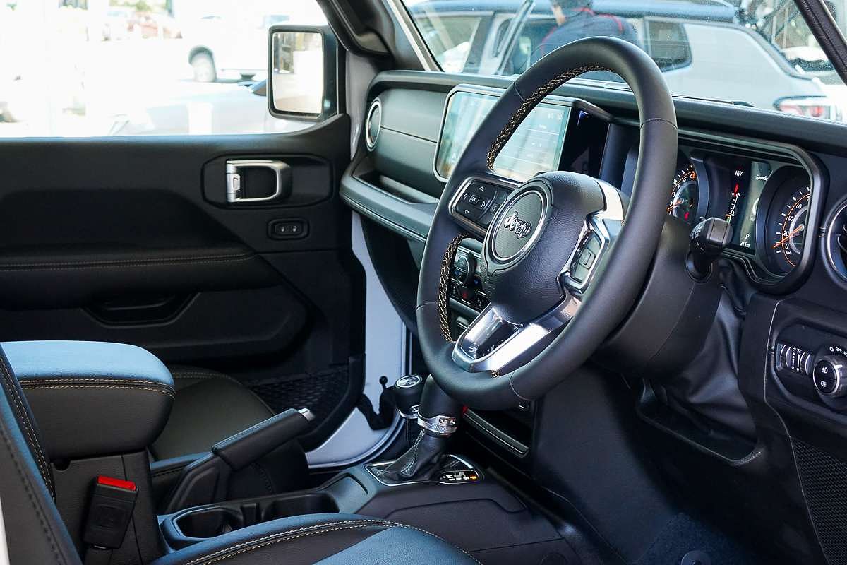 2024 Jeep Wrangler Unlimited Overland JL