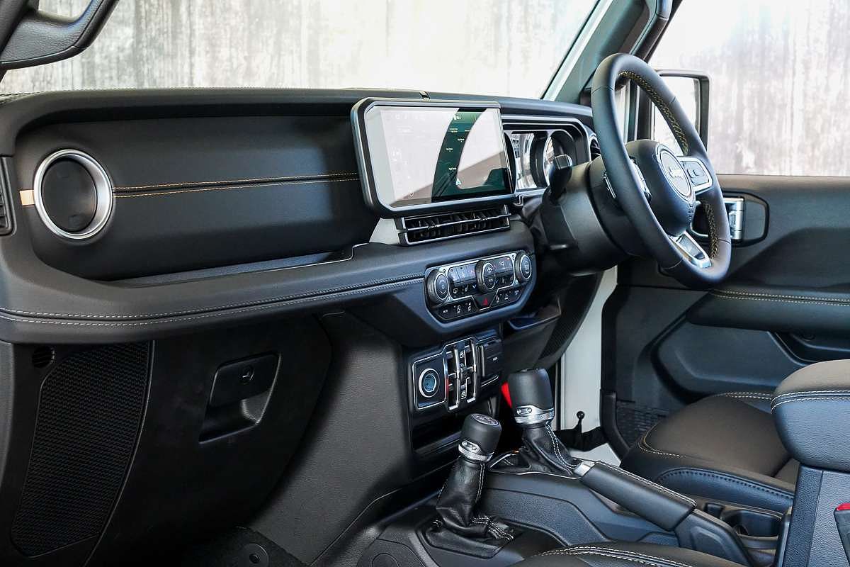 2024 Jeep Wrangler Unlimited Overland JL