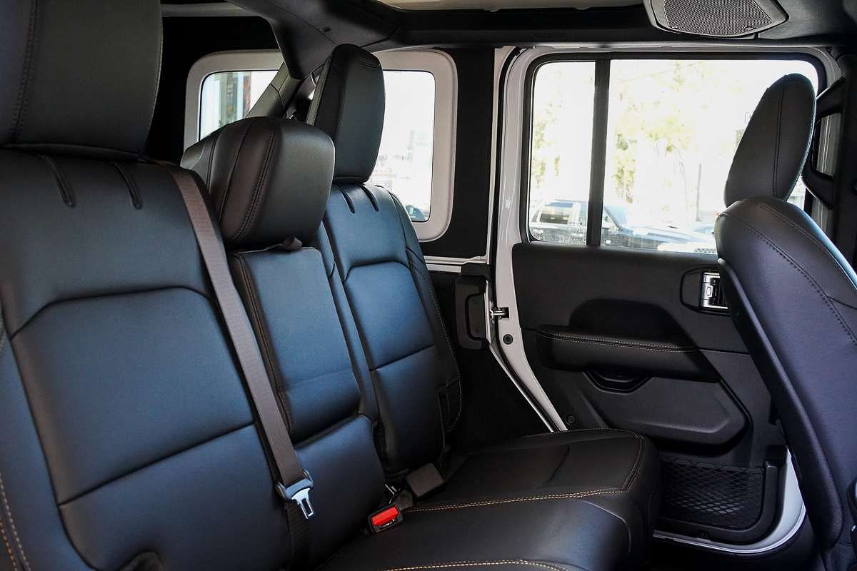 2024 Jeep Wrangler Unlimited Overland JL