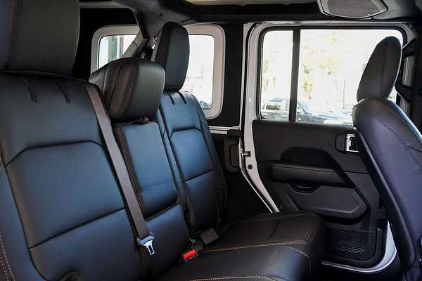 2024 Jeep Wrangler Unlimited Overland JL