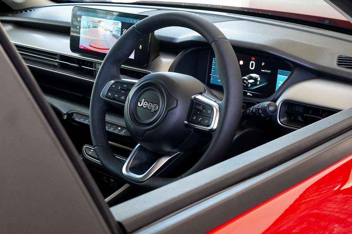 2024 Jeep Avenger Summit JJ