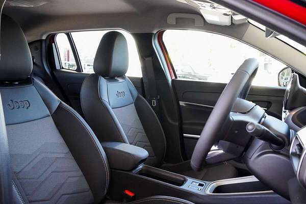2024 Jeep Avenger Summit JJ