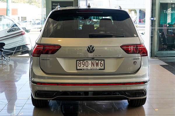2024 Volkswagen Tiguan Wolfsburg Edition Allspace 5N