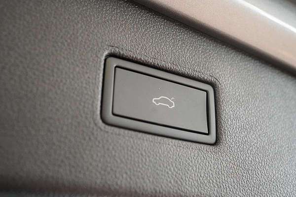 2024 Volkswagen Tiguan Wolfsburg Edition Allspace 5N