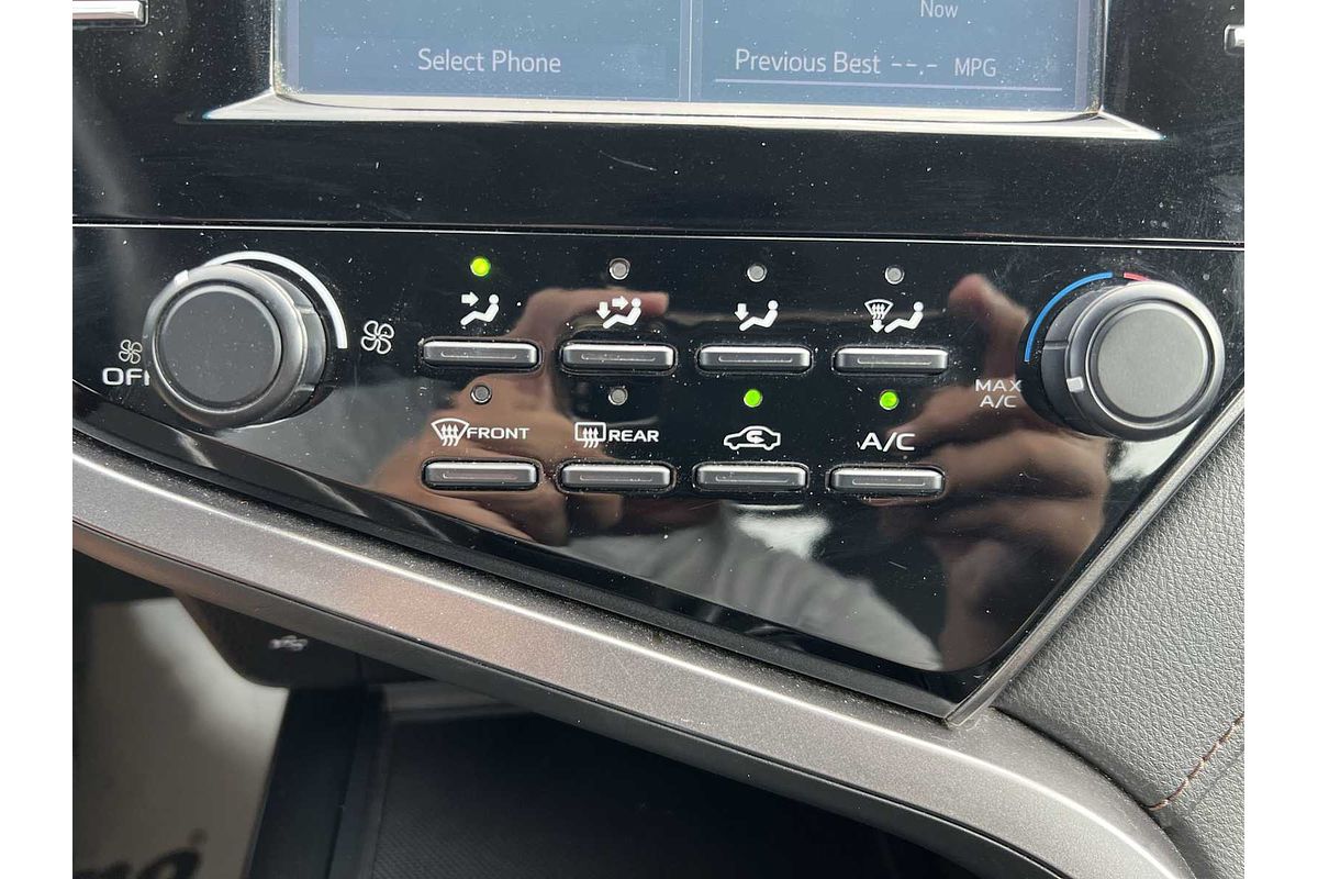 2020 Toyota Camry LE