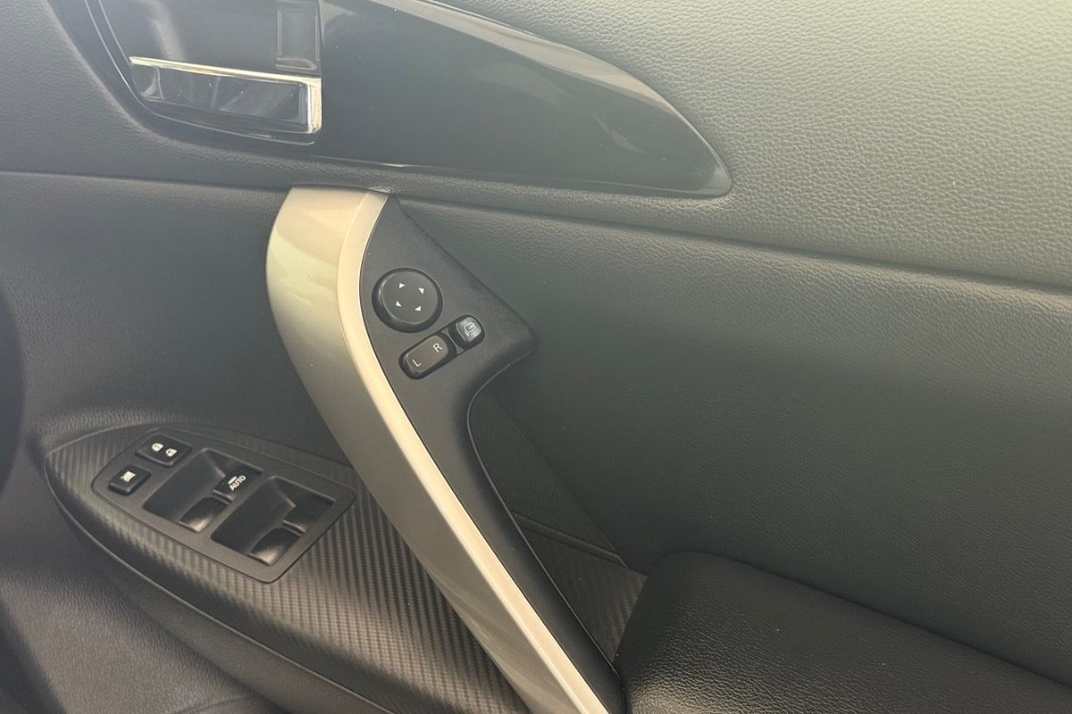 2018 Mitsubishi Eclipse Cross Exceed YA