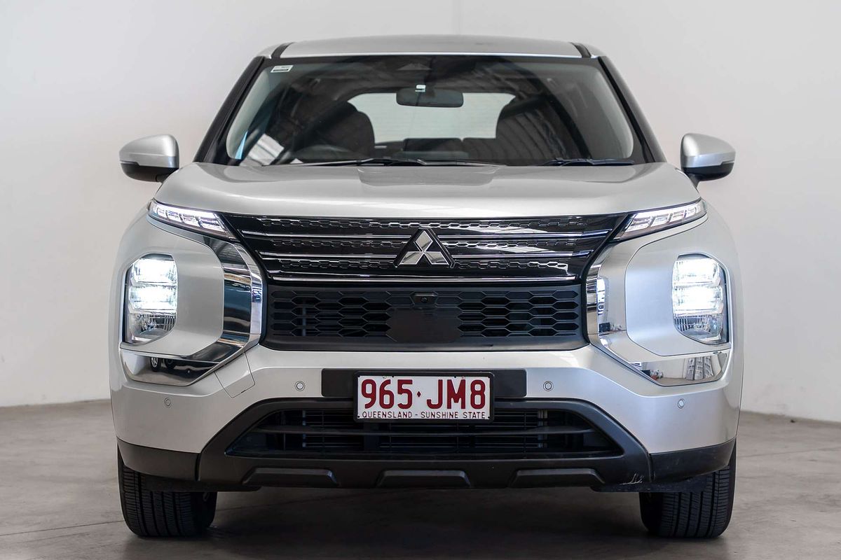 2023 Mitsubishi Outlander ES ZM